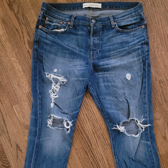 Distressed relaxed boyfriend jeans - Picture 3 of 4